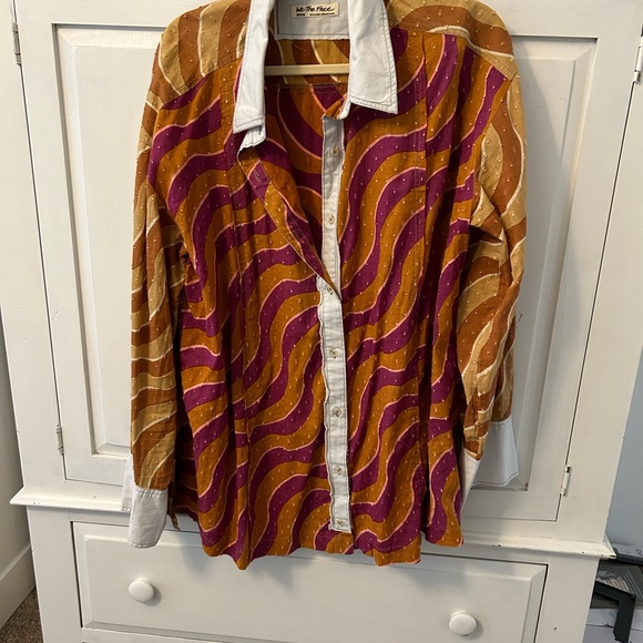 Medium We The Free button down - Picture 2 of 3